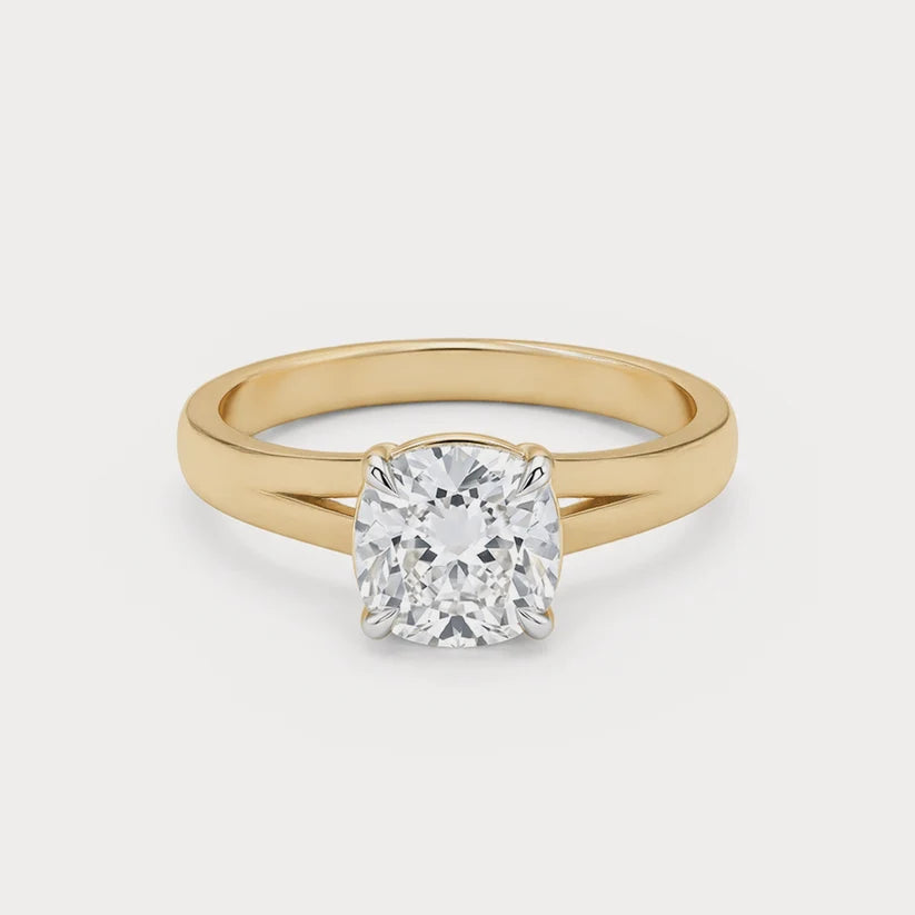 Steadfast Diamond Ring in 18K Yellow Gold
