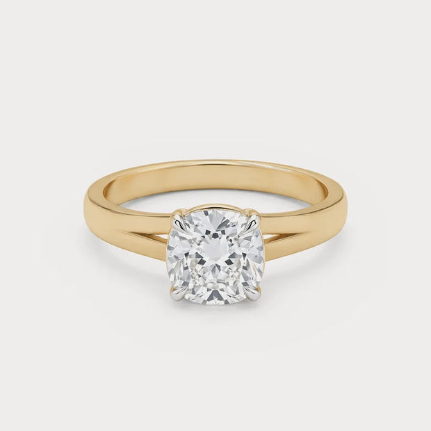 Steadfast Diamond Ring in 18K Yellow Gold